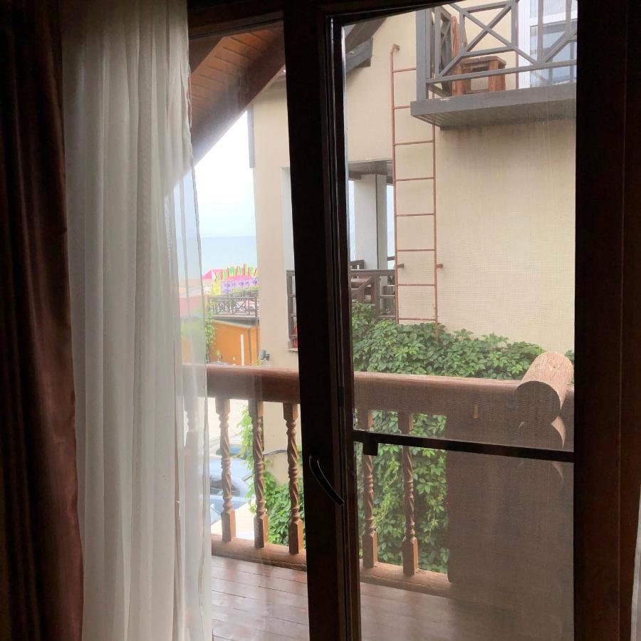 Веселий Кут Hotell Zaliznij Port Eksteriør bilde