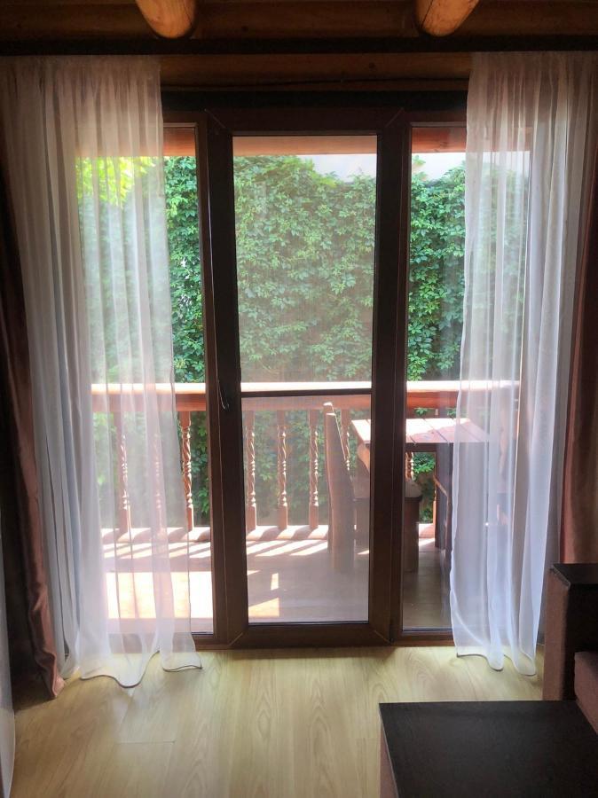 Веселий Кут Hotell Zaliznij Port Eksteriør bilde