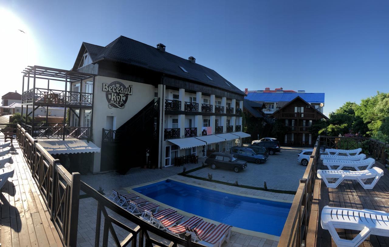 Веселий Кут Hotell Zaliznij Port Eksteriør bilde