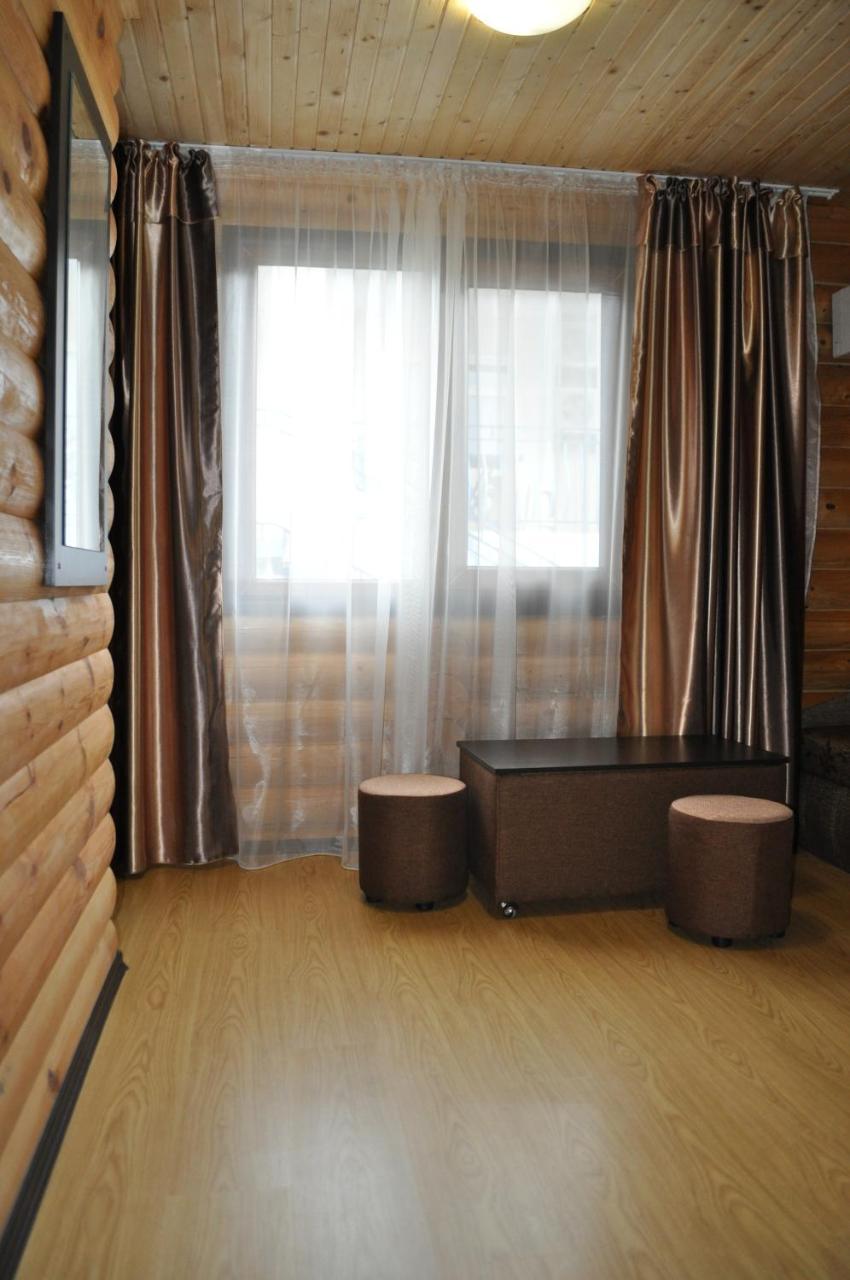 Веселий Кут Hotell Zaliznij Port Eksteriør bilde